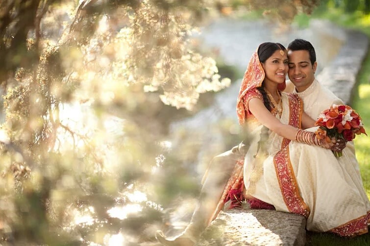 The never ending sweet talks! by Sagar Makwana Wedding-photography | Weddings Photos & Ideas