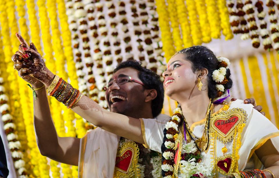 There lies the heart! by Abhishek Sarkar Wedding-photography Bridal-jewellery-and-accessories | Weddings Photos & Ideas