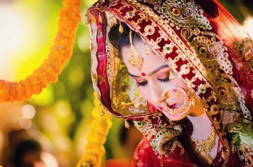Ohh so pretty! by Abhishek Sarkar Wedding-photography Bridal-jewellery-and-accessories | Weddings Photos & Ideas