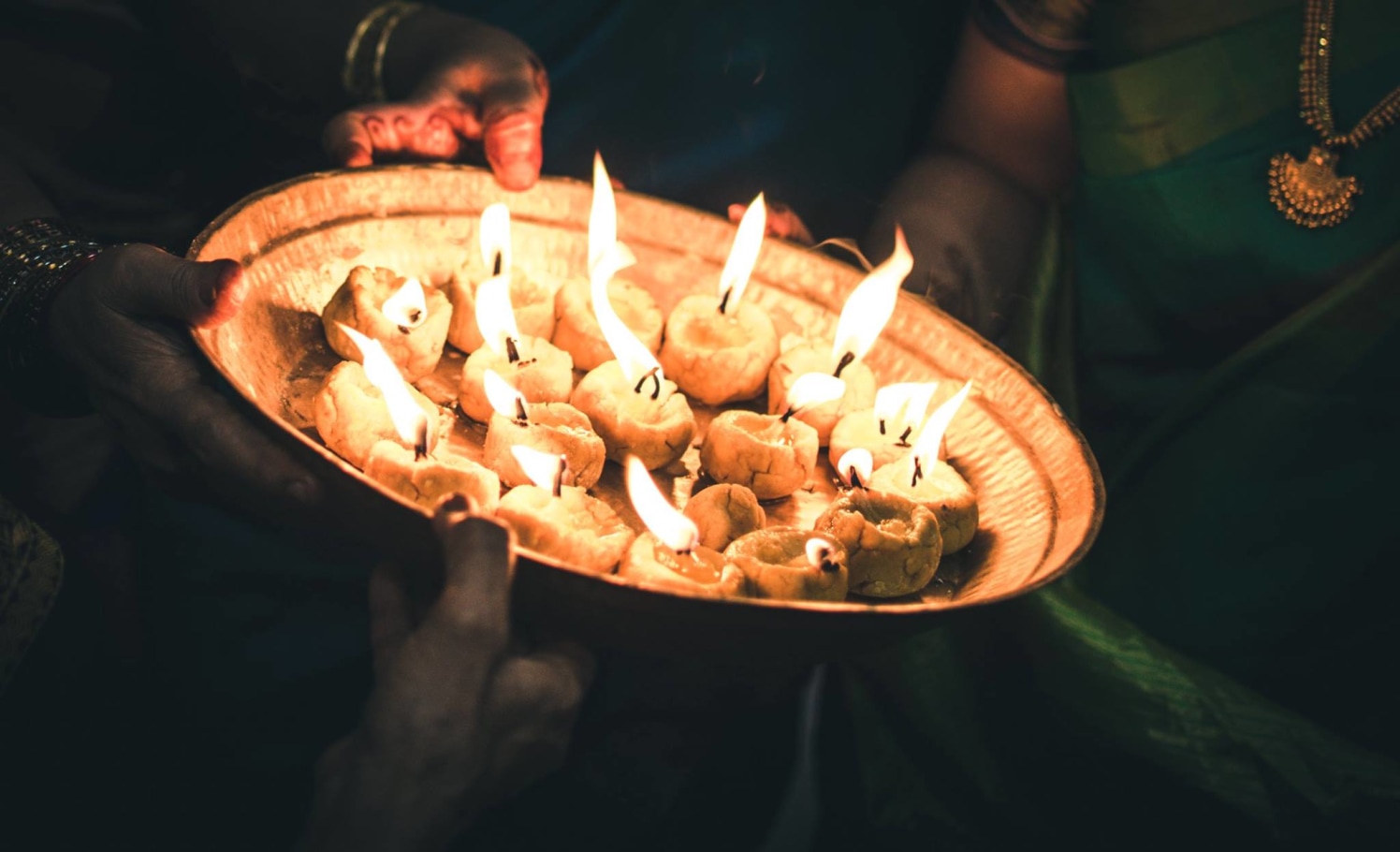 The lanterns of goodwill! by Abhishek Sarkar Wedding-photography | Weddings Photos & Ideas