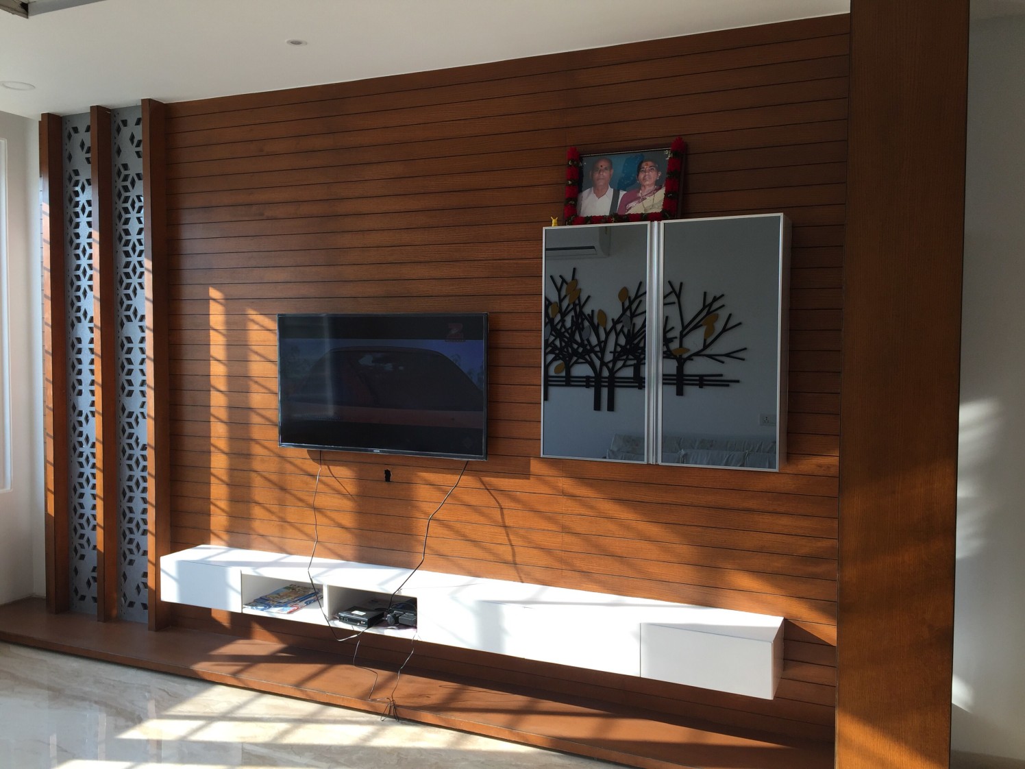 Upscale Minimalism by Riyazandswamy Contemporary | Interior Design Photos & Ideas
