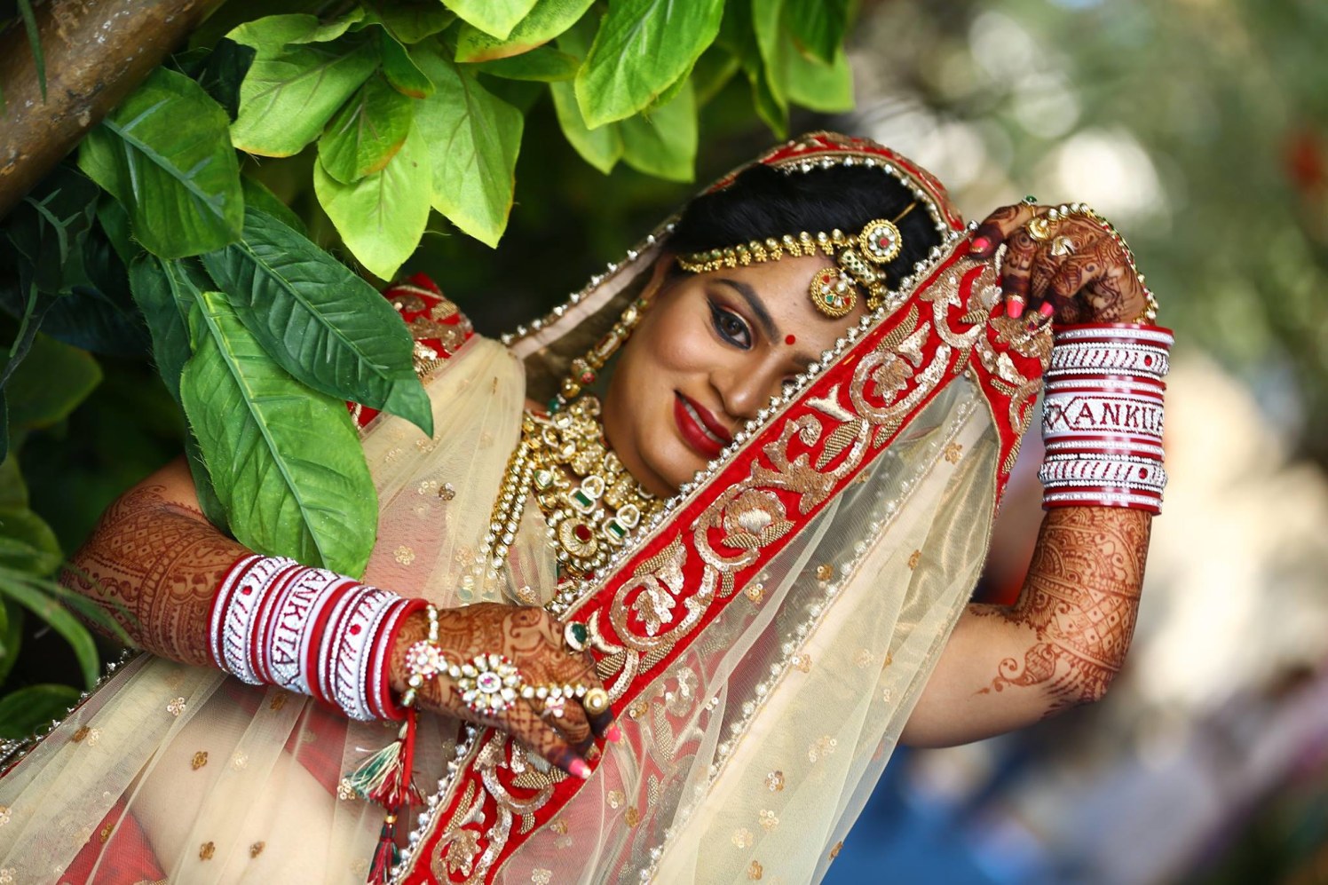 Almond red! by sandip kotia Photography Wedding-photography Bridal-jewellery-and-accessories Bridal-makeup | Weddings Photos & Ideas