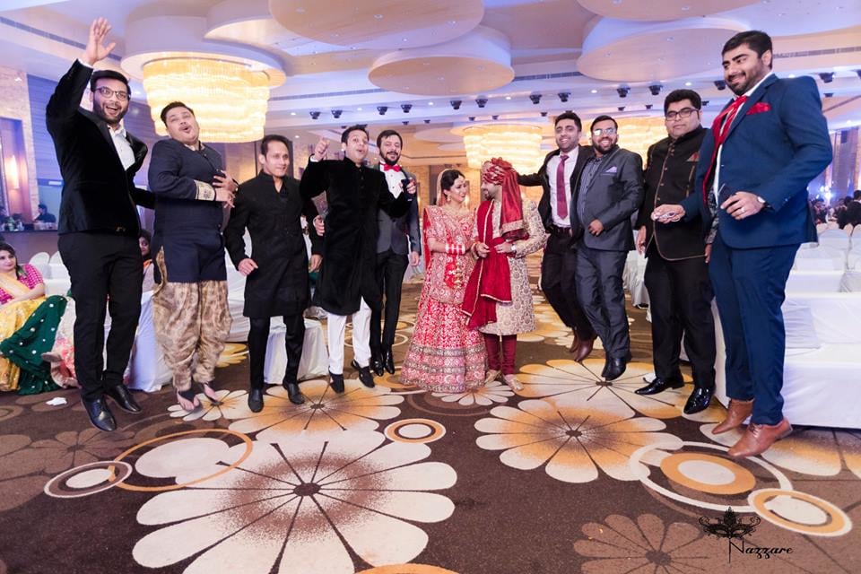 Couple With the guest by Nazzare Photography Wedding-photography | Weddings Photos & Ideas