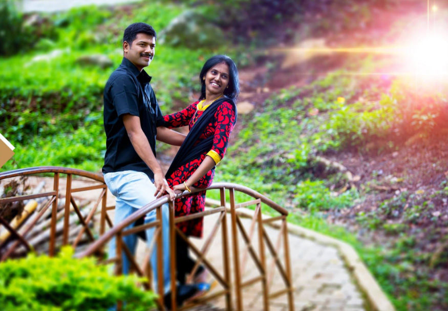 Romancing on the Bridge by Abdul Aneez Wedding-photography | Weddings Photos & Ideas