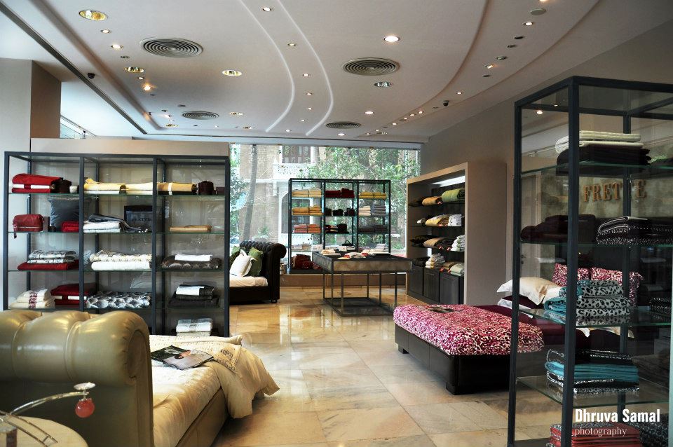 Spacious Clothing Outlet by Dhruva Samal & Associates | Interior Design Photos & Ideas