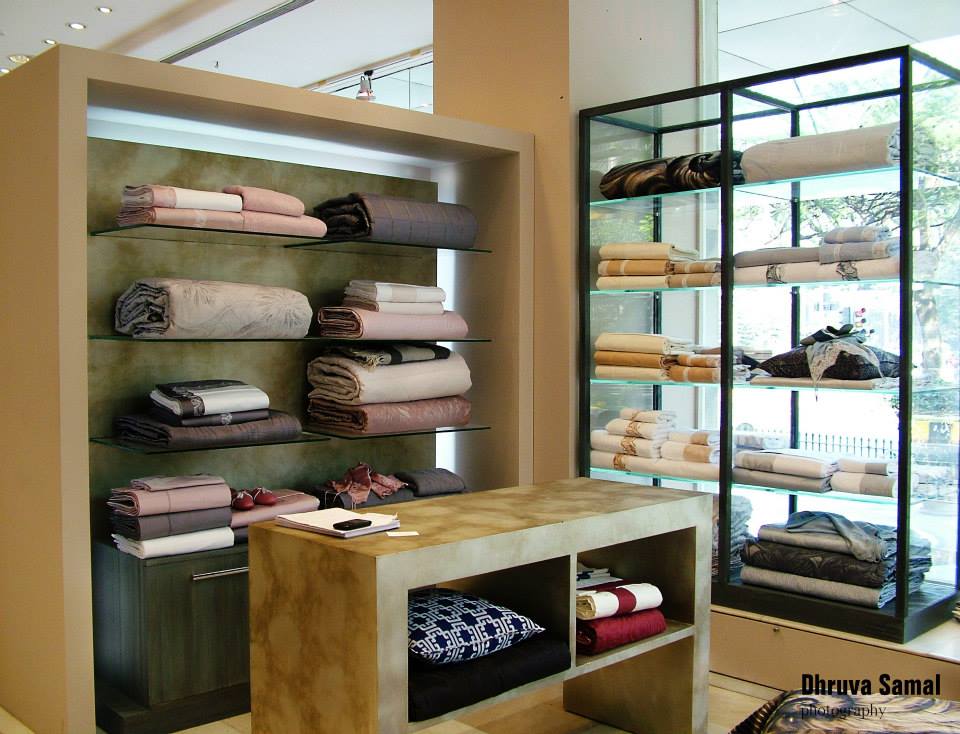 Clothing Outlet by Dhruva Samal & Associates | Interior Design Photos & Ideas