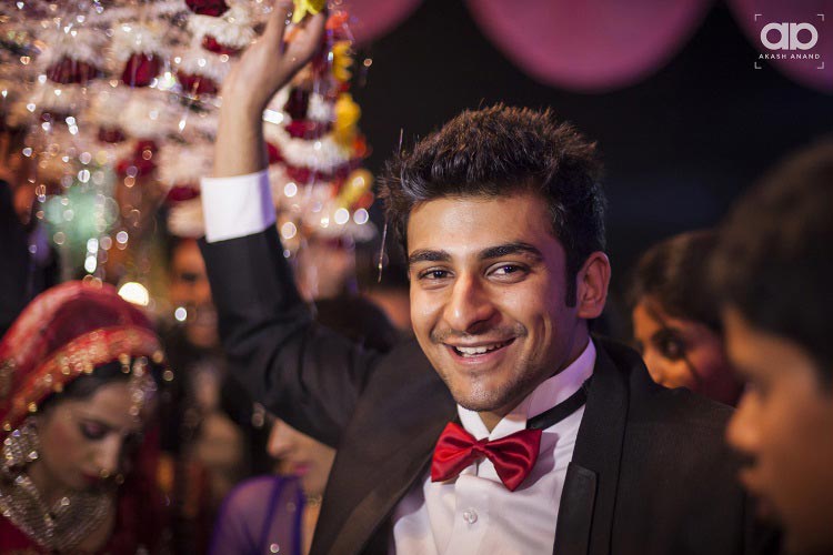 A dashing wedding guest. by Akash Anand Photography Wedding-photography | Weddings Photos & Ideas