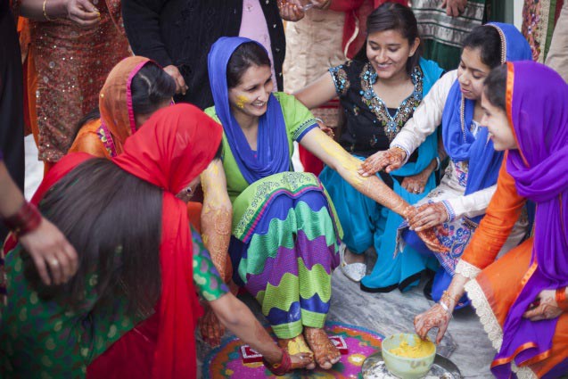 Haldi ceremony of the bride. by Akash Anand Photography Wedding-photography | Weddings Photos & Ideas