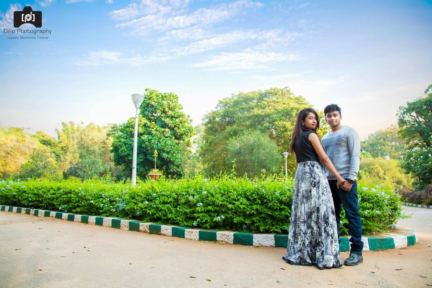 Couple Photo shoot by Dilip Wedding-photography | Weddings Photos & Ideas