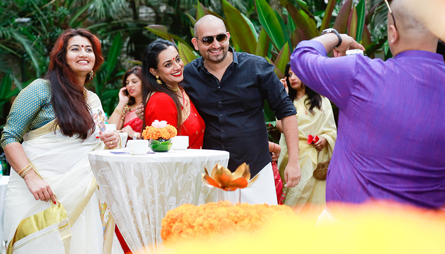Wedding Guests by Dilip Wedding-photography | Weddings Photos & Ideas