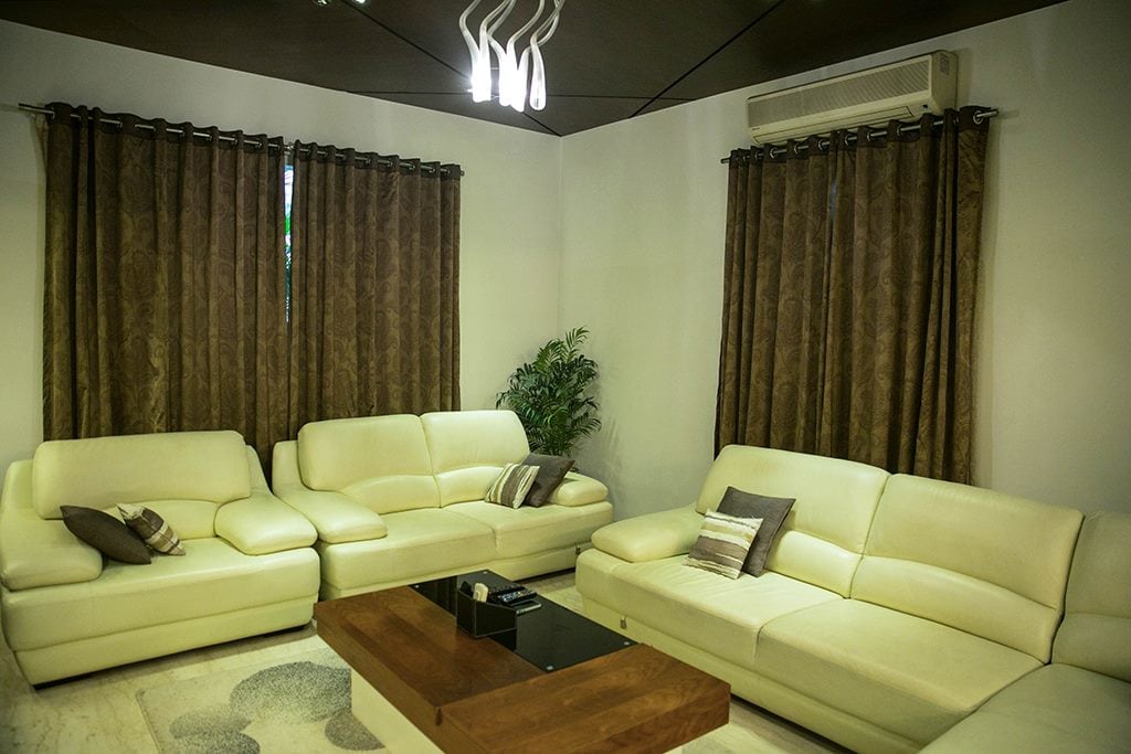 Living Room by DesignStory Living-room Modern | Interior Design Photos & Ideas