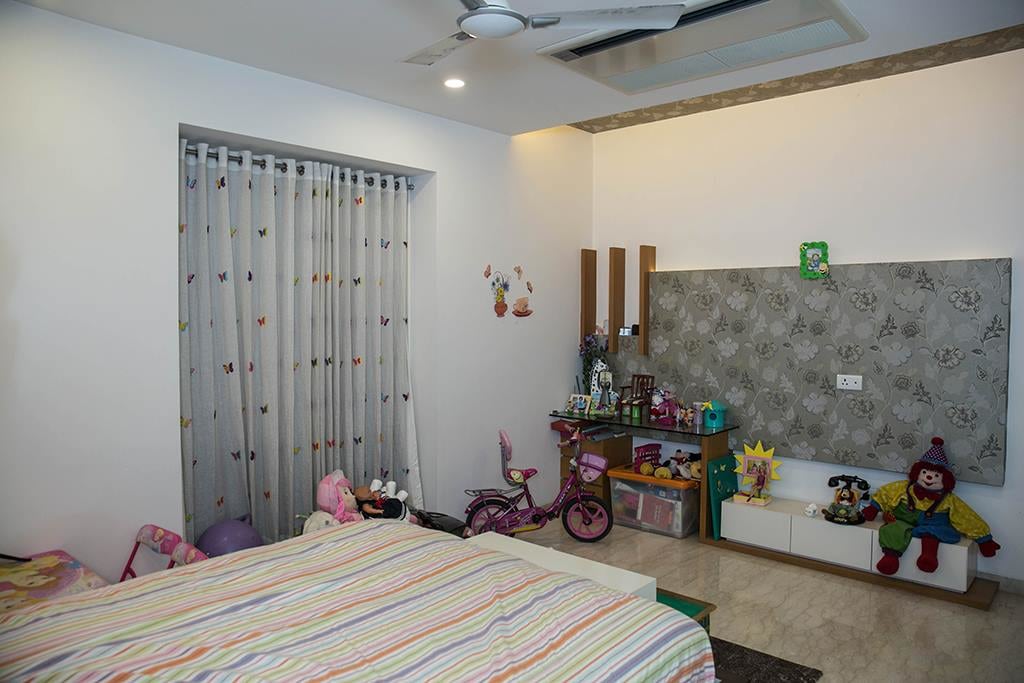 Kid's Bedroom by DesignStory Bedroom | Interior Design Photos & Ideas