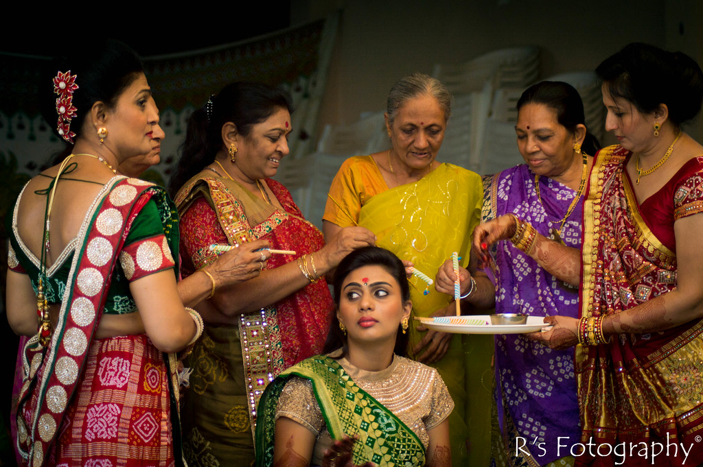 Special traditions! by Roma Patel Photography Wedding-photography | Weddings Photos & Ideas