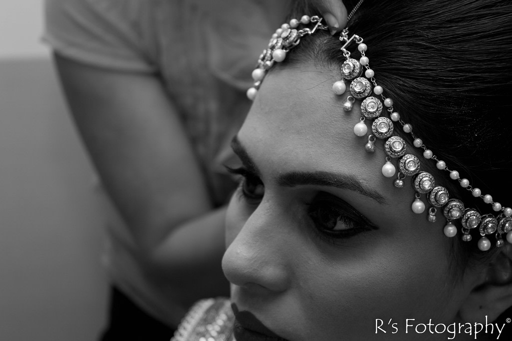 Bridal gold and pearl maang tikka by Roma Patel Photography Wedding-photography | Weddings Photos & Ideas