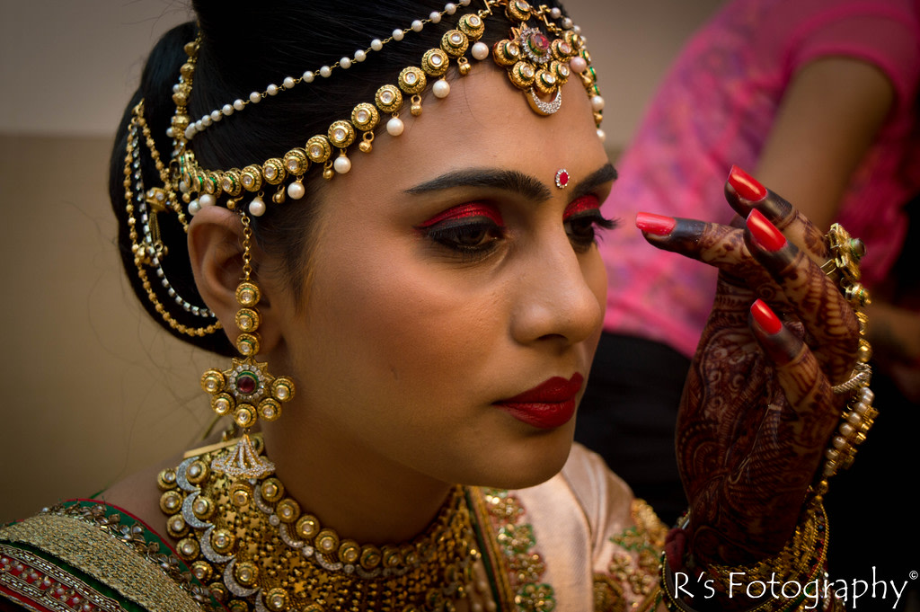Bridal makeup and accessories! by Roma Patel Photography Wedding-photography | Weddings Photos & Ideas
