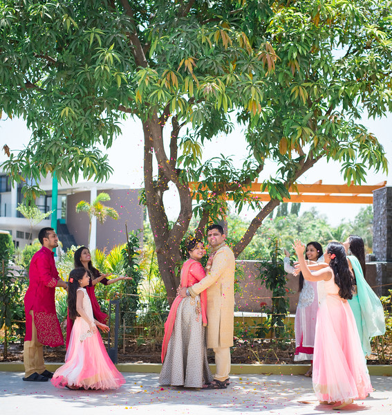 Family shot! by Roma Patel Photography Wedding-photography | Weddings Photos & Ideas