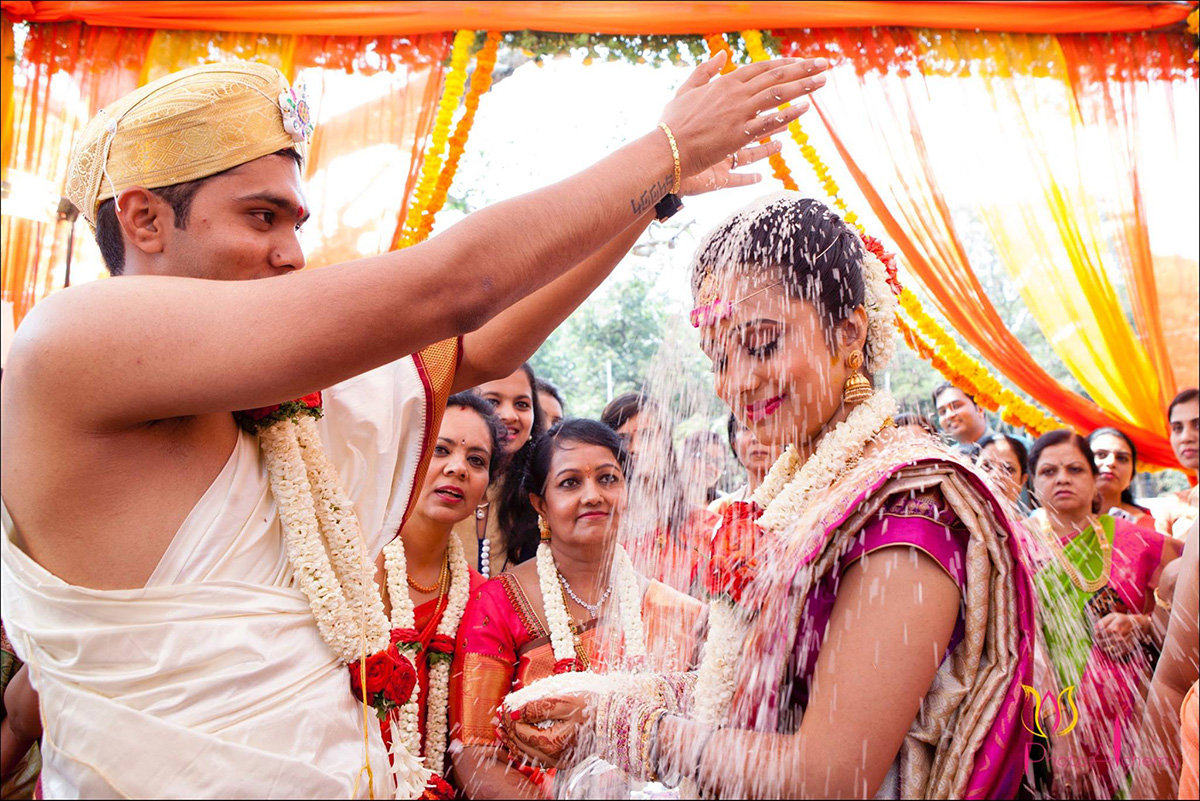 Showering ritual by Photo Alchemy Wedding-photography | Weddings Photos & Ideas