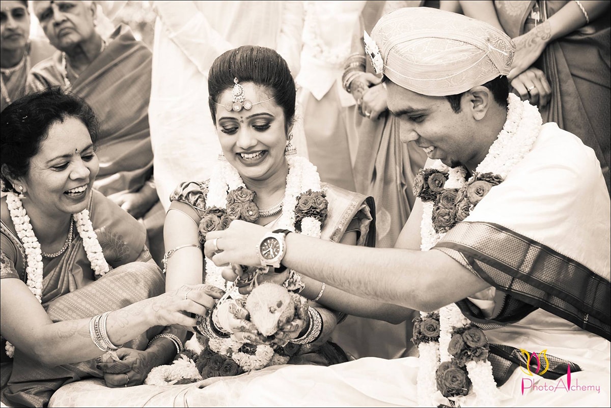 Tying forever threads by Photo Alchemy Wedding-photography | Weddings Photos & Ideas