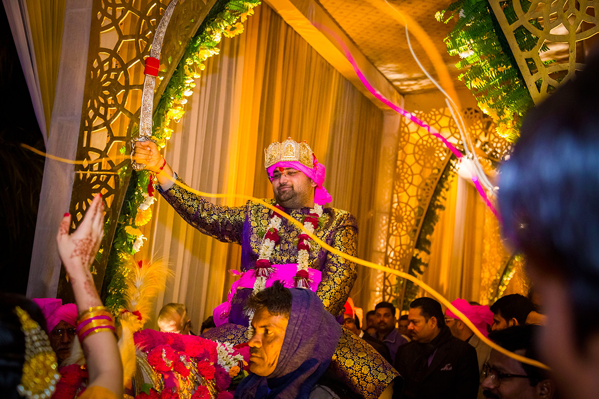 The groom is here to sway! by Studio RGB Wedding-photography | Weddings Photos & Ideas