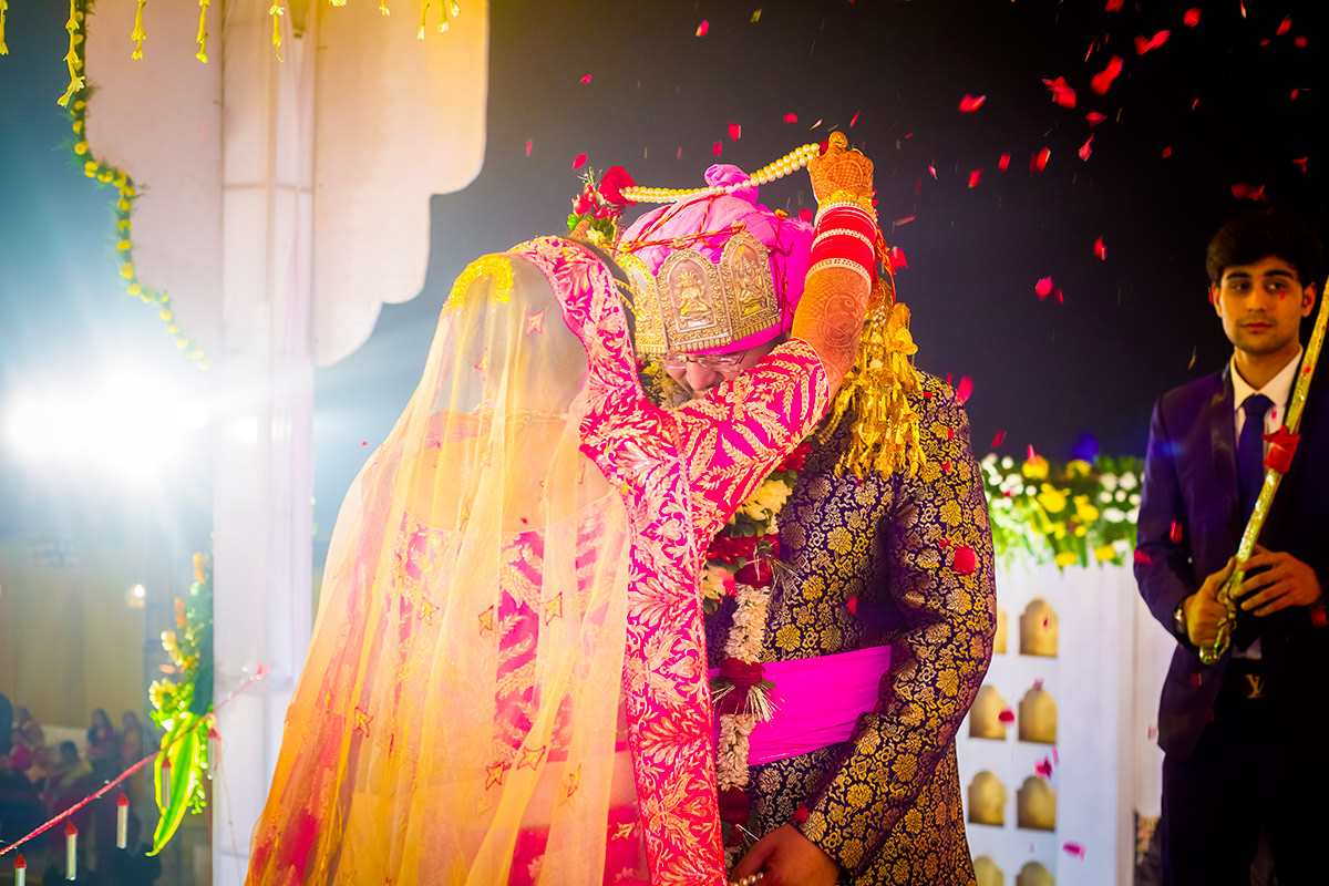 Jai mala moment! by Studio RGB Wedding-photography | Weddings Photos & Ideas