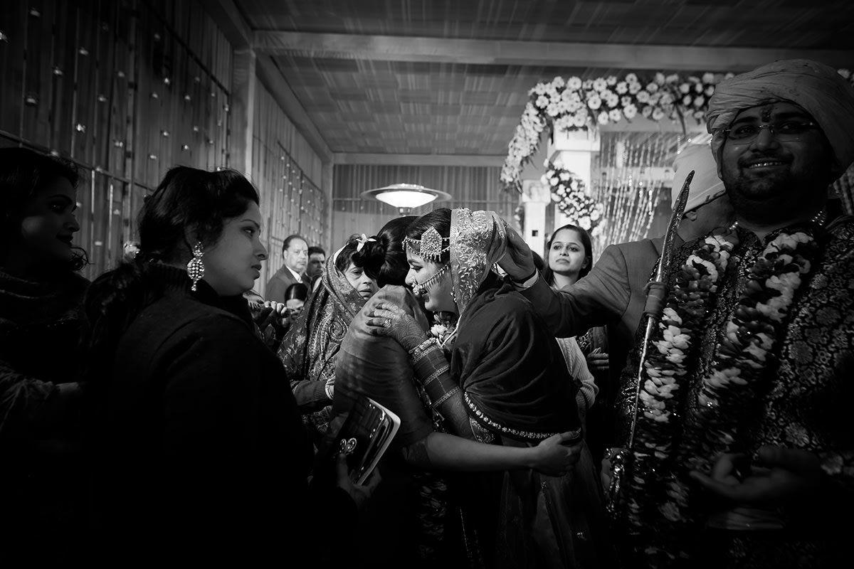 The last goodbyes! by Studio RGB Wedding-photography | Weddings Photos & Ideas