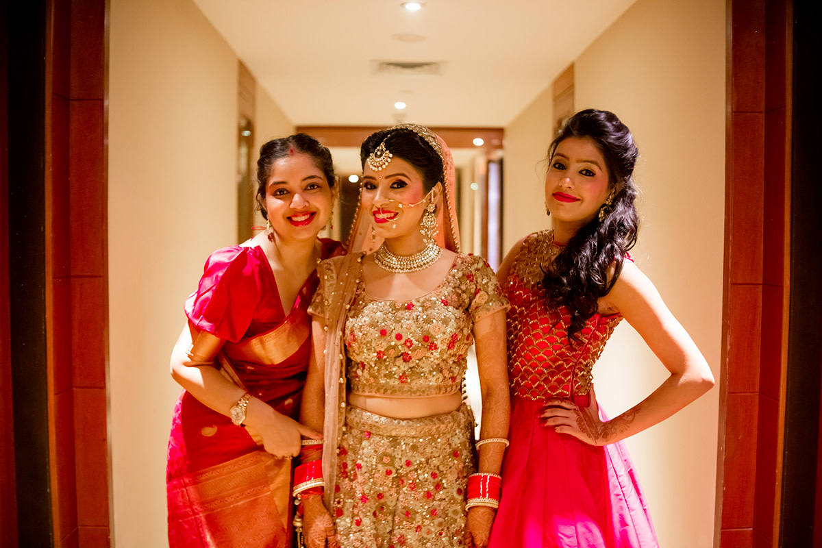 Ladies choose to pose! by Studio RGB Wedding-photography | Weddings Photos & Ideas
