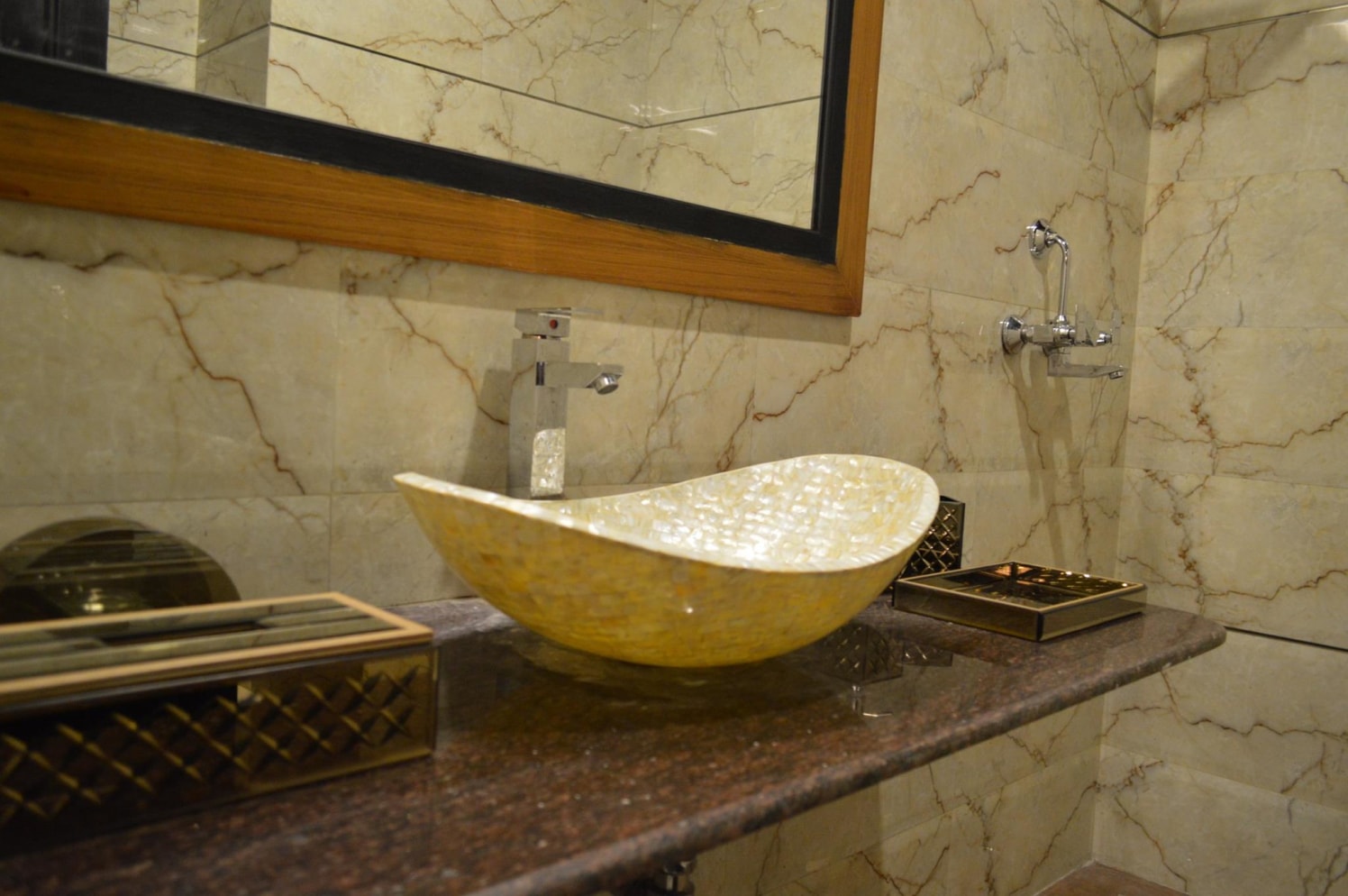 The Nut Shell by Urban Upgrade Interiors Contemporary | Interior Design Photos & Ideas