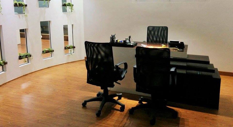 Office Cellular by Misaki Atelier Modern | Interior Design Photos & Ideas
