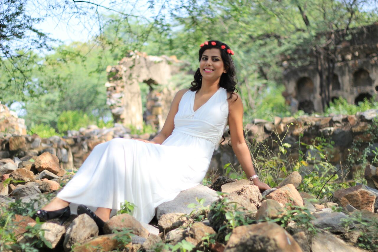 Lady In White Gown For Pre-wedding Shoot by Riddhi Photography Wedding-photography | Weddings Photos & Ideas