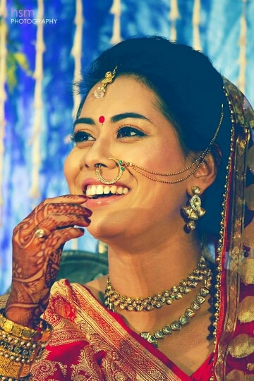 Kundan glitters ! by HSM Photography Wedding-photography Bridal-makeup Bridal-jewellery-and-accessories | Weddings Photos & Ideas