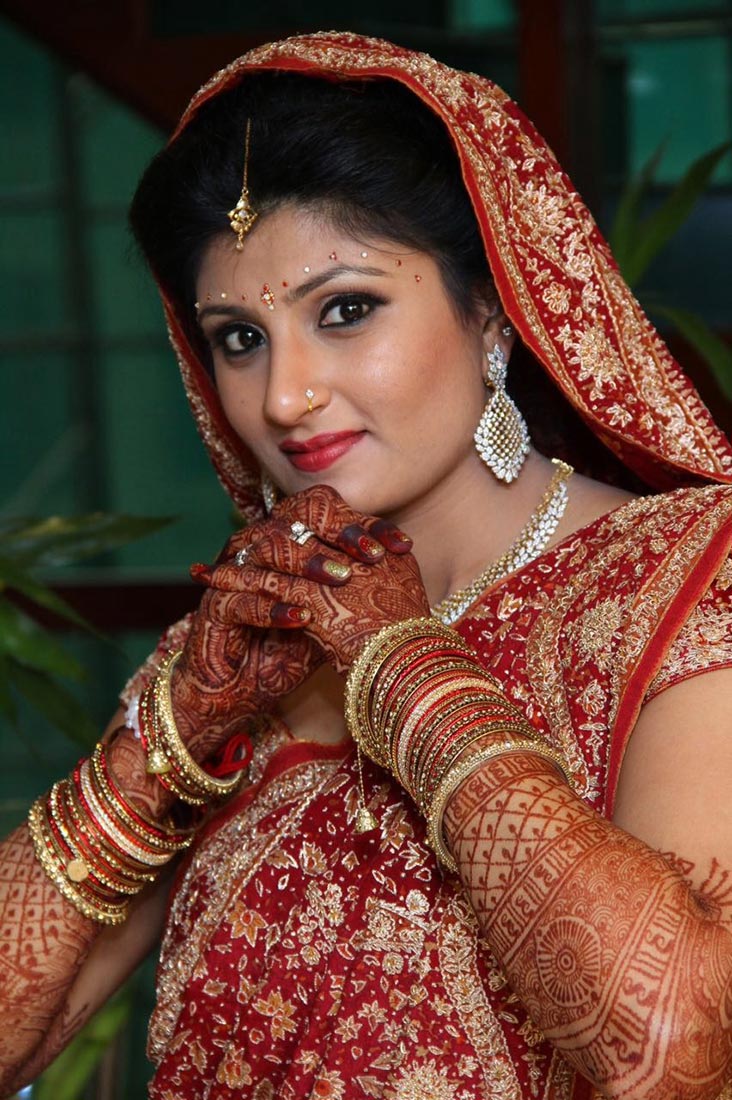 Bridal pose! by Heena Video Wedding-photography | Weddings Photos & Ideas