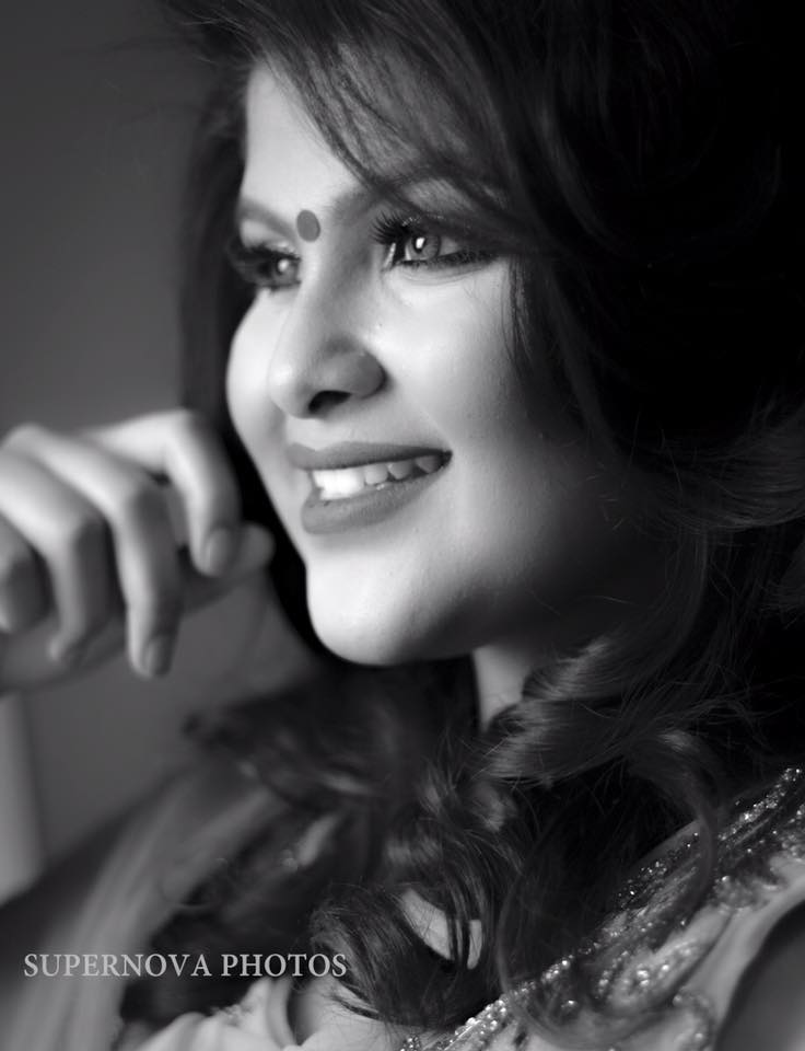 Grey shades of bride on sangeet day by Supernova Photos Wedding-photography Bridal-makeup | Weddings Photos & Ideas