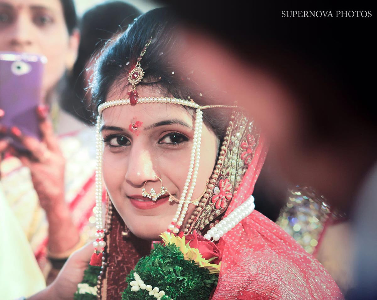Bridal makeup and accessories by Supernova Photos Wedding-photography Bridal-jewellery-and-accessories | Weddings Photos & Ideas