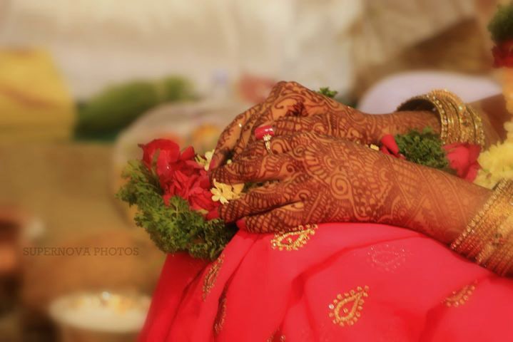 Bride's Heena Hand by Supernova Photos Wedding-photography Bridal-mehendi | Weddings Photos & Ideas