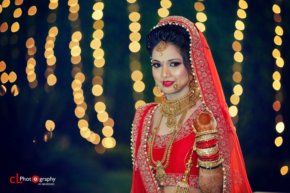 Intricate Gold Multi-Layered Jewellery For A Sophisticated Bridal Look by CL Photography Wedding-photography Bridal-jewellery-and-accessories | Weddings Photos & Ideas