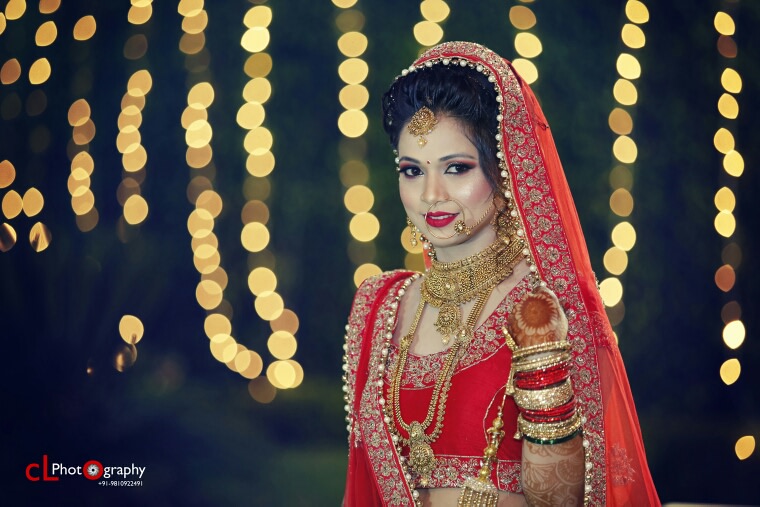 Perfect bridal portrait with gold jewellery by CL Media Solutions Wedding-photography Bridal-jewellery-and-accessories Bridal-makeup | Weddings Photos & Ideas