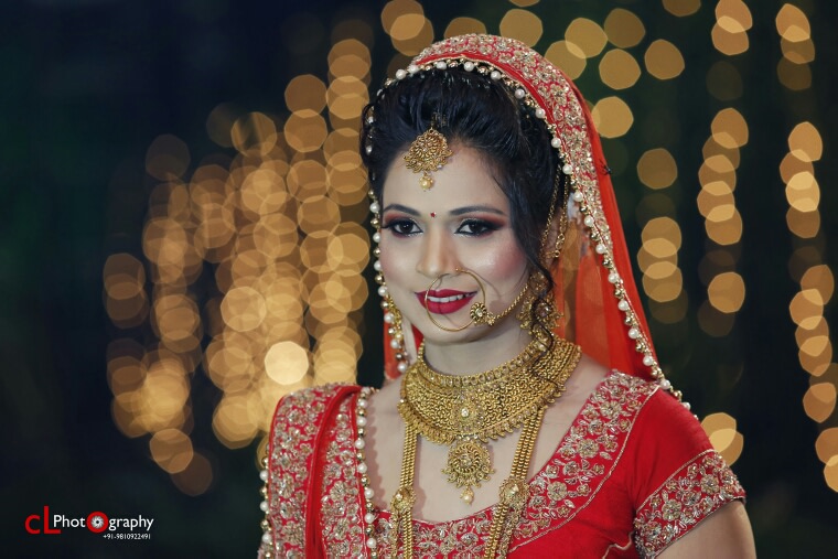 Perfect bridal portrait with gold jewellery by CL Media Solutions Wedding-photography Bridal-jewellery-and-accessories Bridal-makeup | Weddings Photos & Ideas
