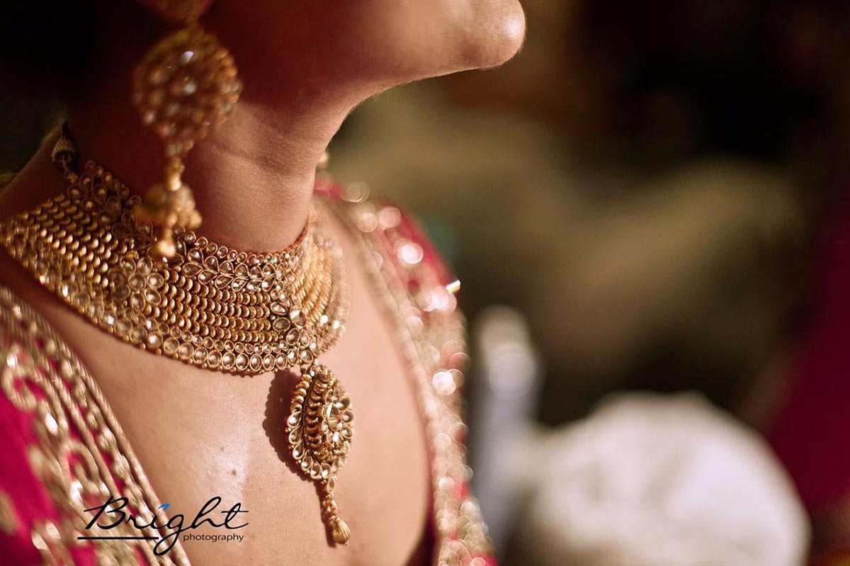 Glittering Gemstone Necklace by Gitesh Dhawan Wedding-photography Bridal-jewellery-and-accessories | Weddings Photos & Ideas