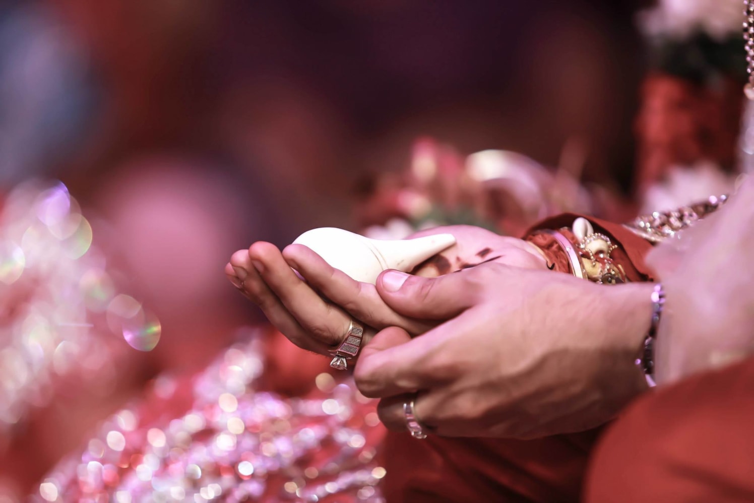 shell in hands!! by Gitesh Dhawan Wedding-photography | Weddings Photos & Ideas