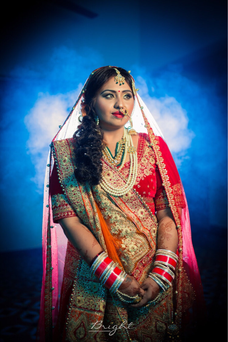 Bridal Curls Hairstyle by Gitesh Dhawan Wedding-photography Wedding-hairstyles | Weddings Photos & Ideas