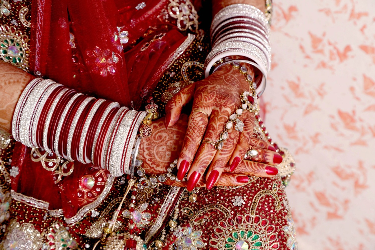 Kundan Hand Accessories by Gitesh Dhawan Wedding-photography Bridal-jewellery-and-accessories | Weddings Photos & Ideas