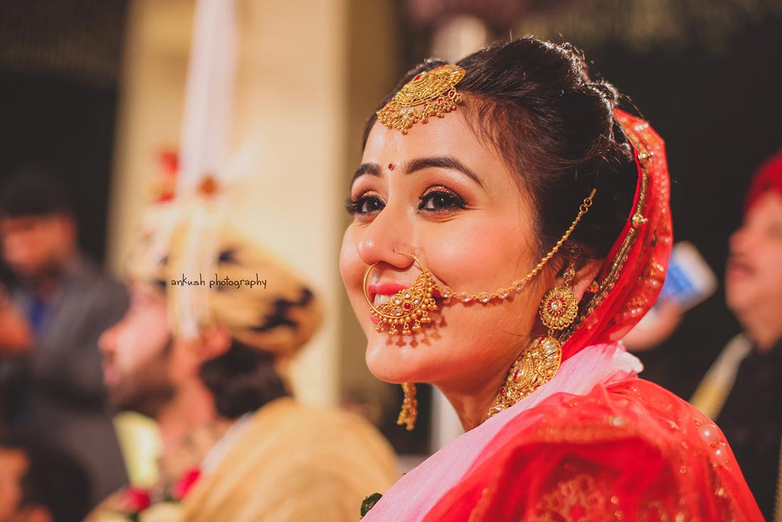 Bridal gaze by Candid Films Wedding-photography Bridal-jewellery-and-accessories | Weddings Photos & Ideas