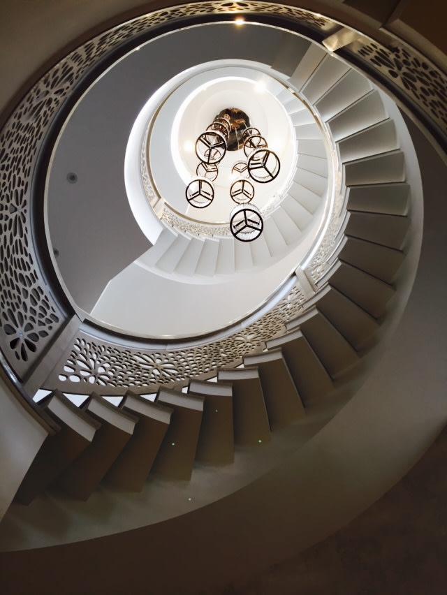 Round Twisted Staircase by Tarique Anwar Indoor-spaces Contemporary | Interior Design Photos & Ideas