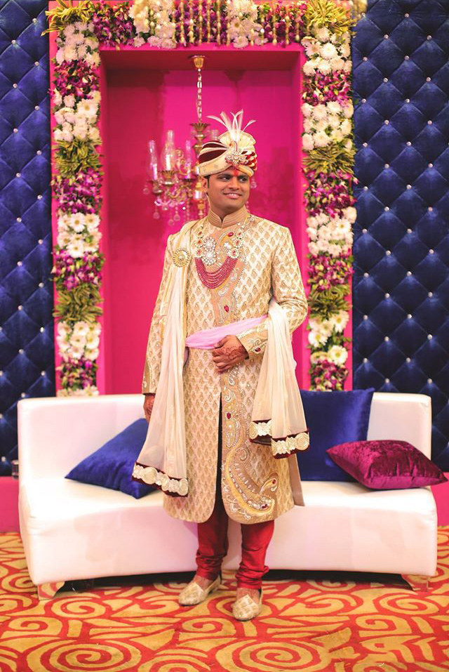 Pink background by DEV RAJ FILMS & PHOTOGRAPHY Wedding-photography | Weddings Photos & Ideas