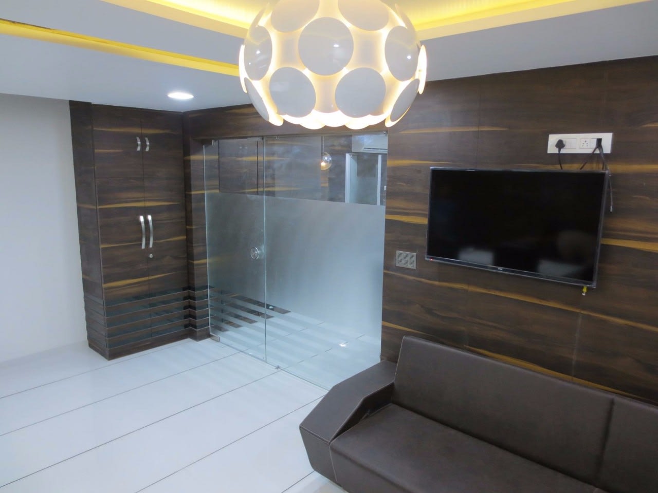 Imperial by 3D Isometric Pvt. Ltd. Contemporary | Interior Design Photos & Ideas