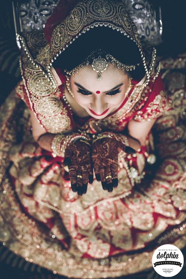 Flaunting her henna tattoo by Dolphin Photography Wedding-photography | Weddings Photos & Ideas