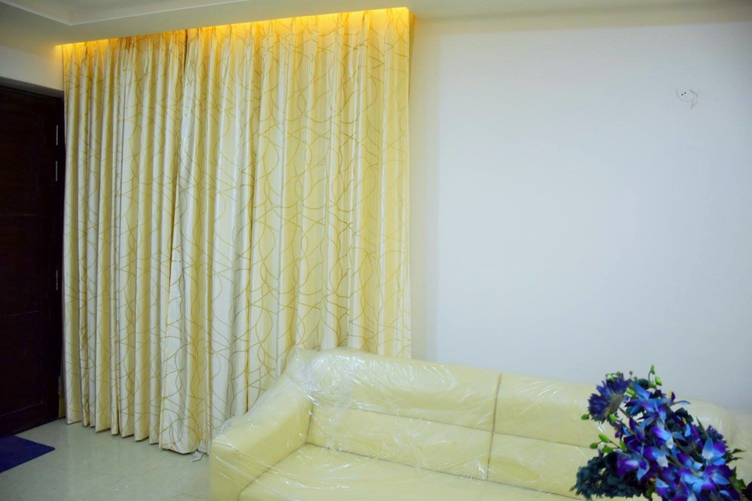 The Offwhite Cream by Icraft Designz and Interiors Contemporary | Interior Design Photos & Ideas