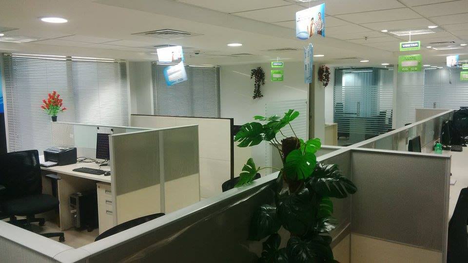Modern Office. by Globe Interiors Modern | Interior Design Photos & Ideas