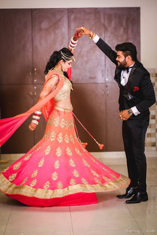 Twirling magnificence by Shrutika Sarang Photography Wedding-photography | Weddings Photos & Ideas