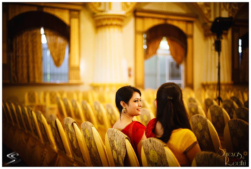 Chatty women! by Silverline Photography Wedding-photography | Weddings Photos & Ideas